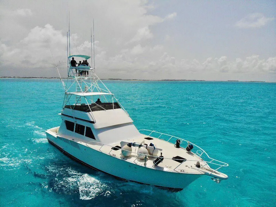 10.Hatteras 60″