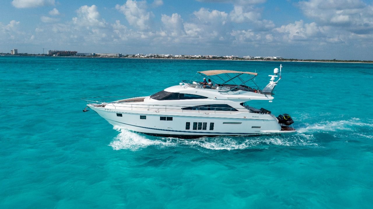 11.FAIRLINE 70 FT