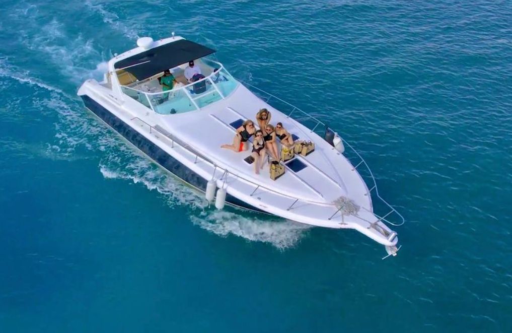 3.SeaRay 46