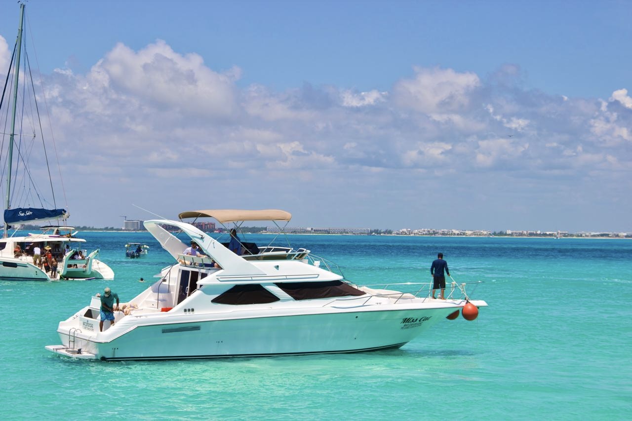 1.SeaRay 46